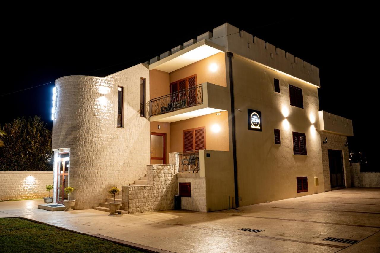 Motel Zeta Lux Mitrovici  Exterior foto