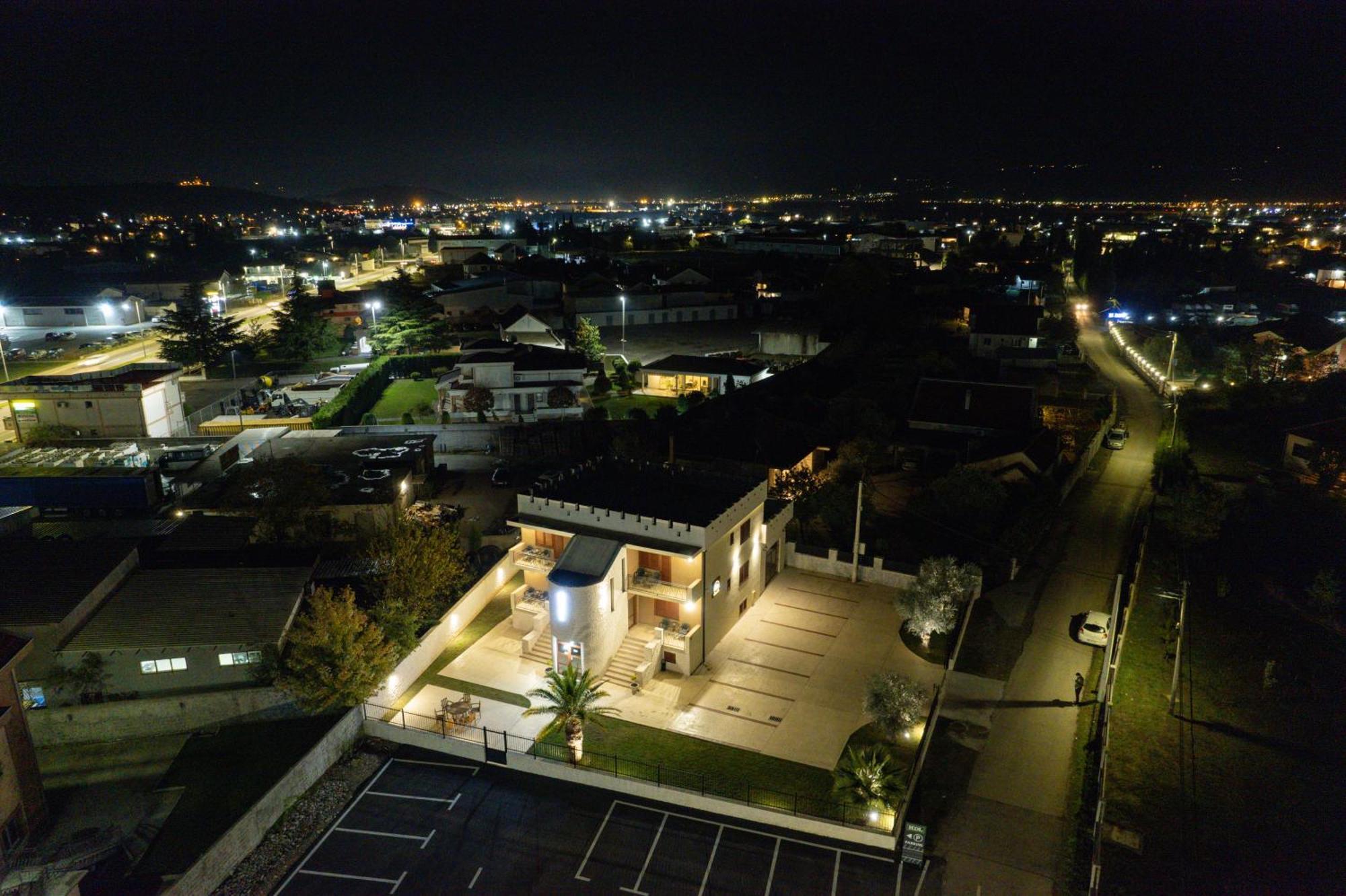 Motel Zeta Lux Mitrovici  Exterior foto
